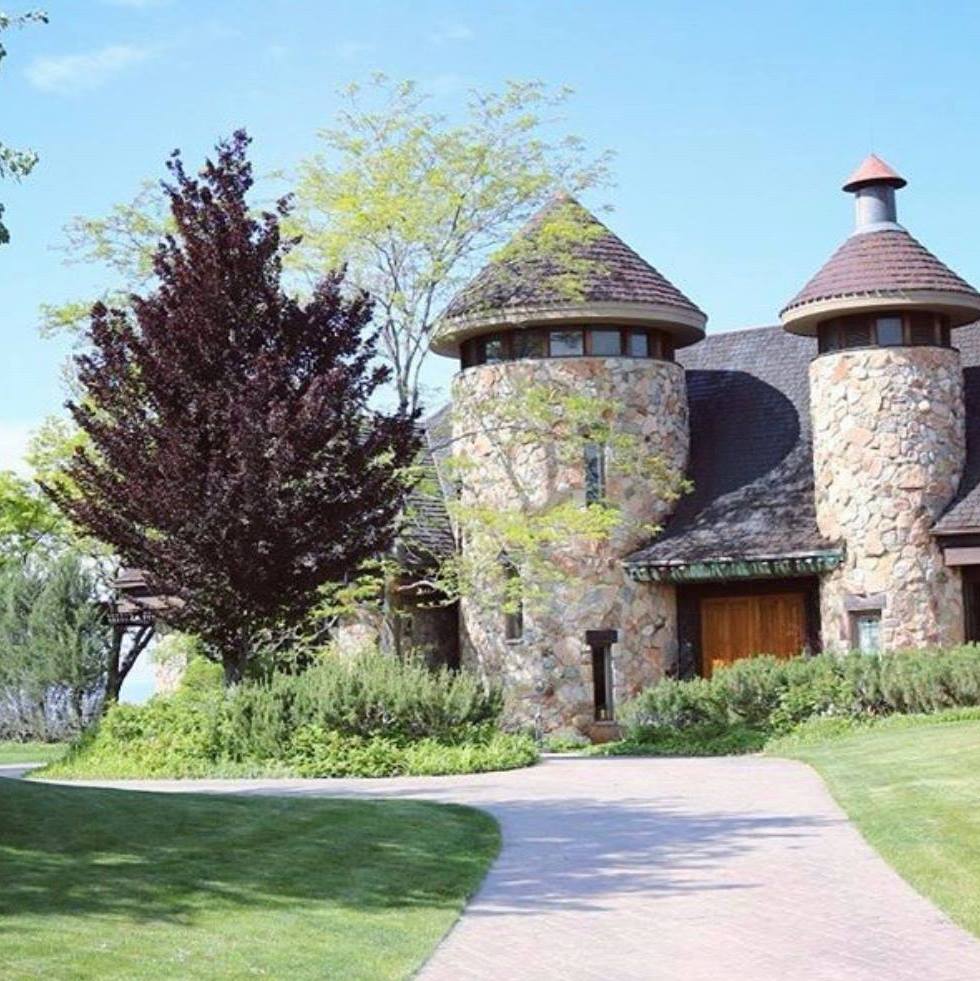 Avenues Castle House